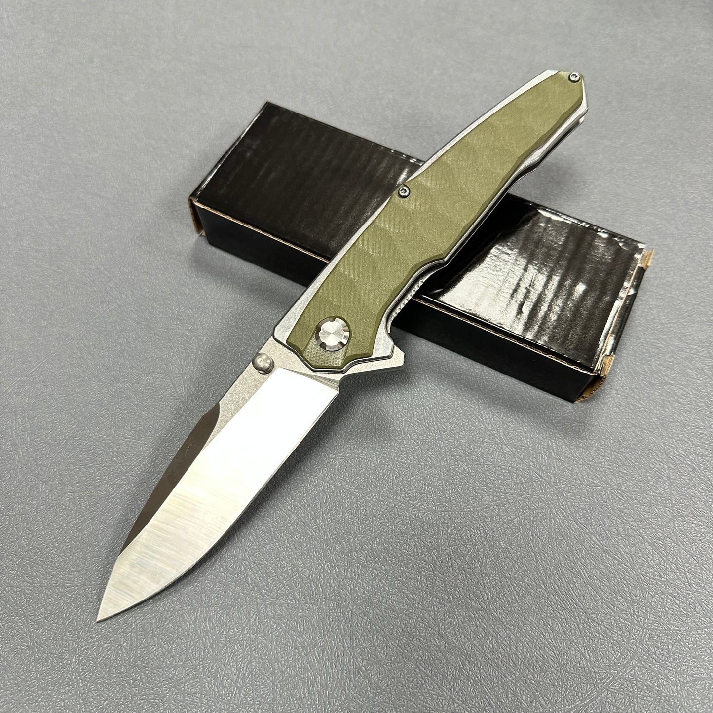 Vyros II-Premium Klappmesser aus D2 Edelstahl